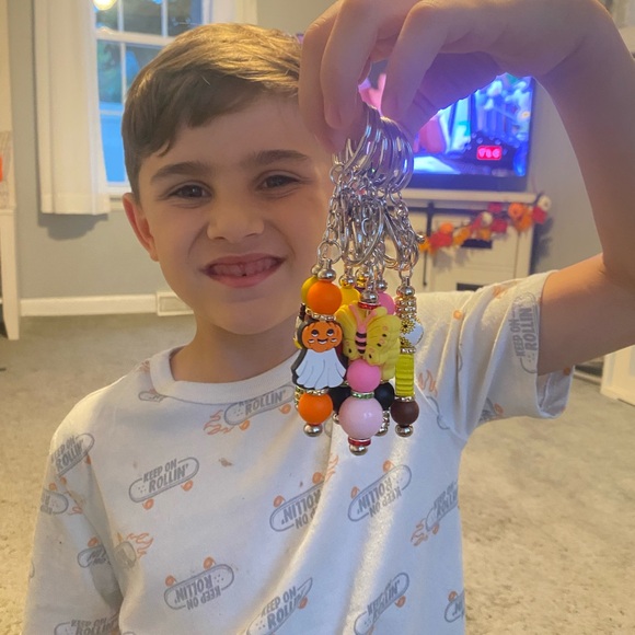 Handmade Santa 🎅🏼 Keychain with Beads - Picture 5 of 5